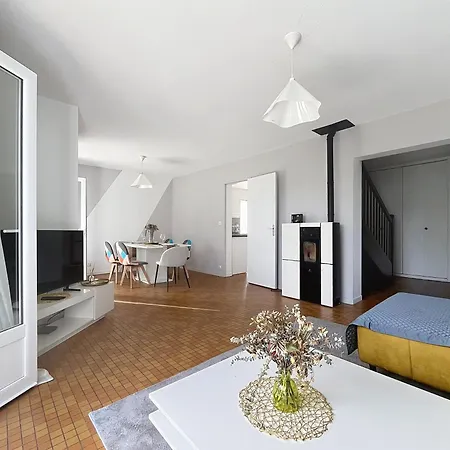 Ferienhaus Maison Avec Jardin Dans Un Quartier Calme Au Coeur Du Blayais *